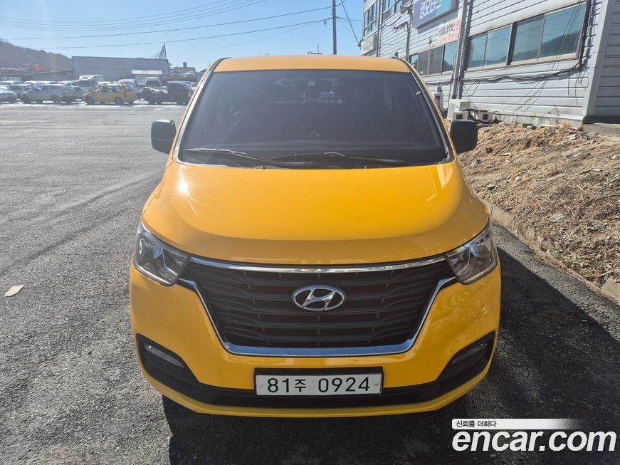 Hyundai Starex 2019