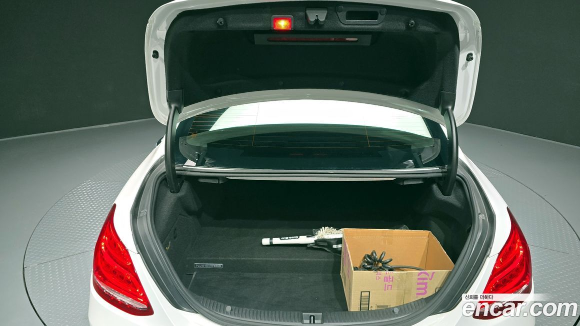 Mercedes-Benz C-Class 2018