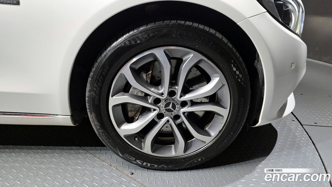 Mercedes-Benz C-Class 2018