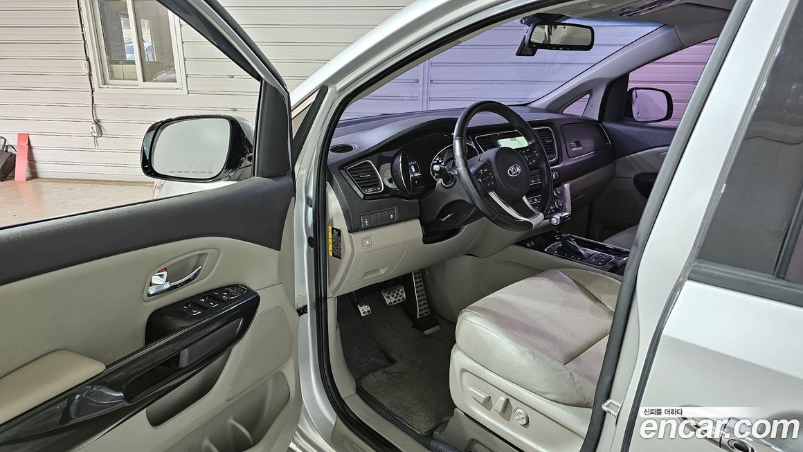 Kia Canival 2016