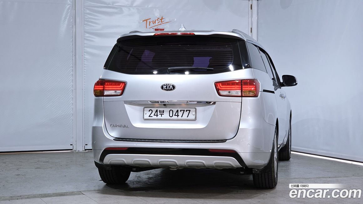 Kia Canival 2016