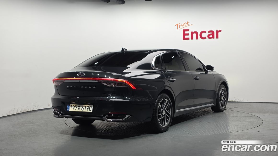 Hyundai Grandeur 2022