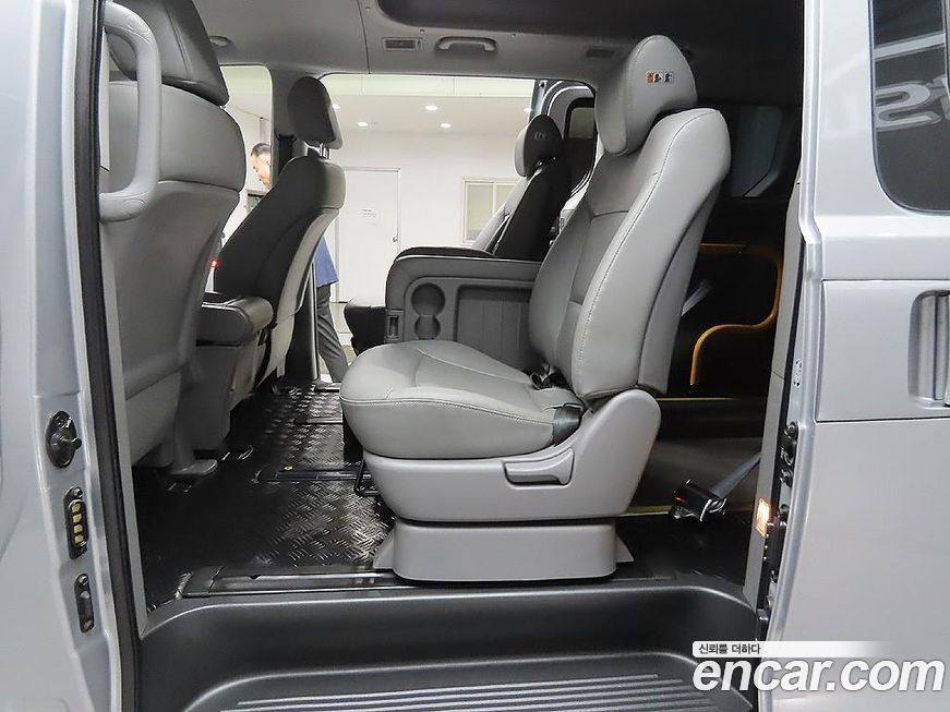 Hyundai Starex 2018