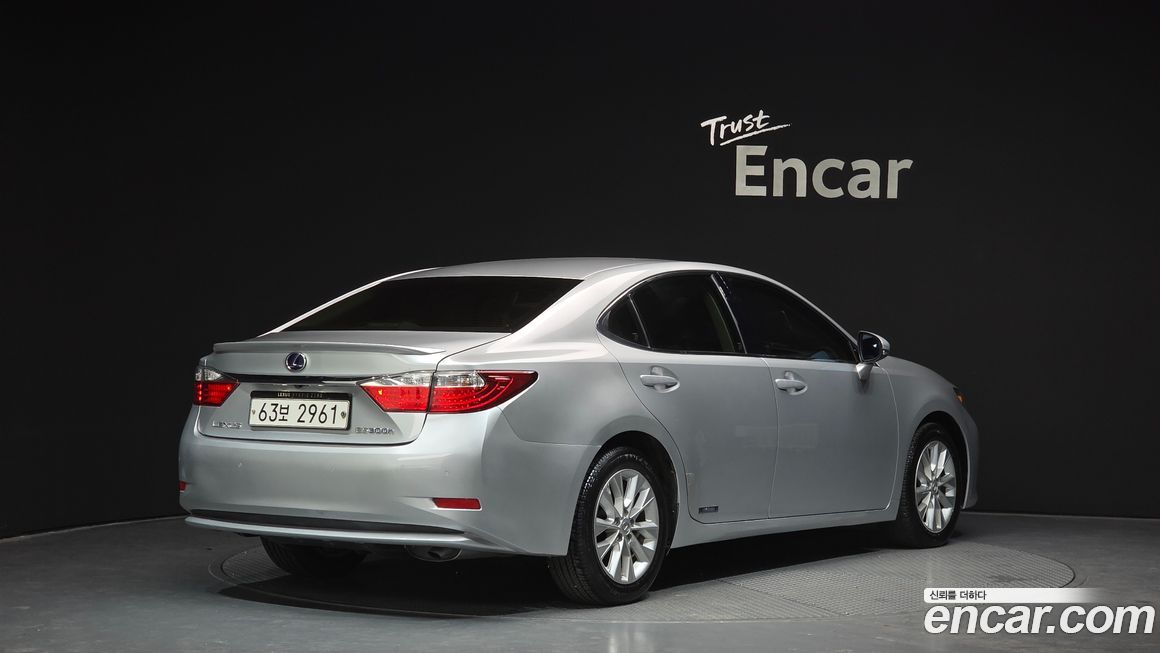 Lexus ES 2015