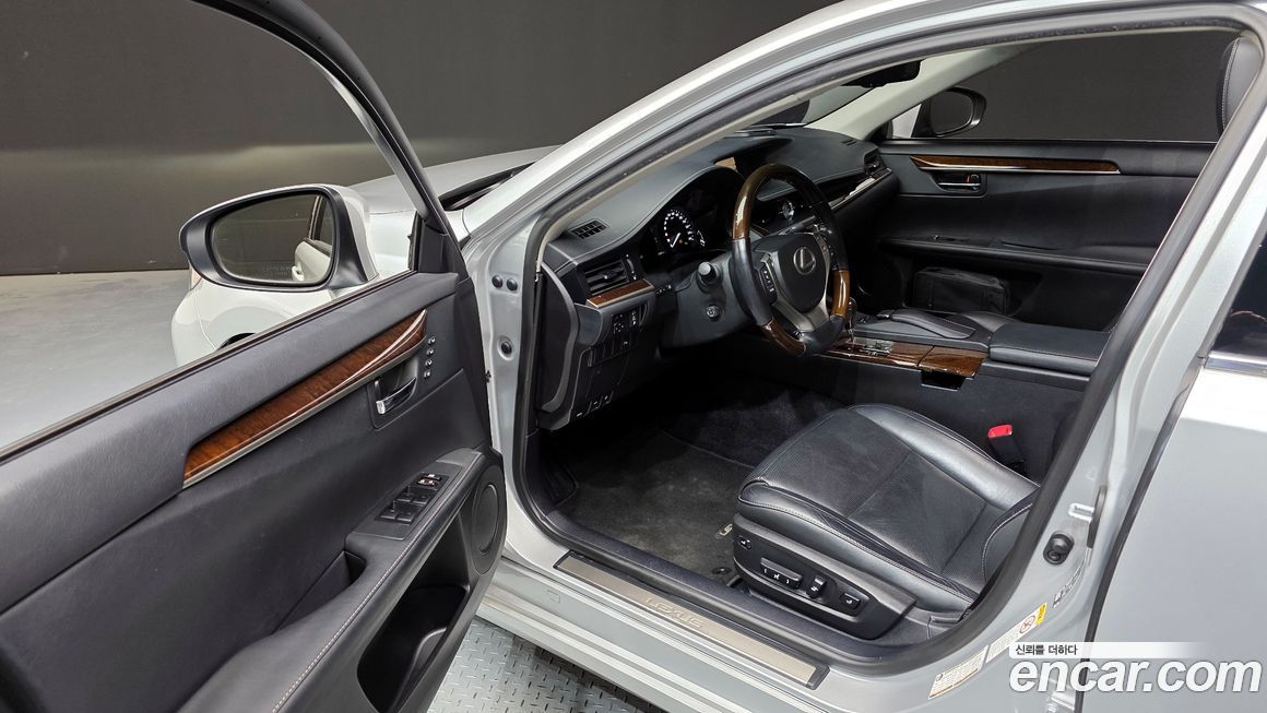 Lexus ES 2015
