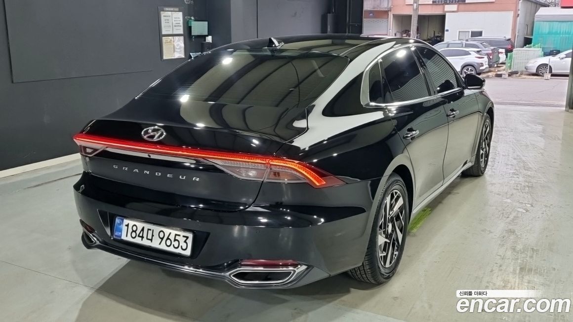 Hyundai Grandeur 2022