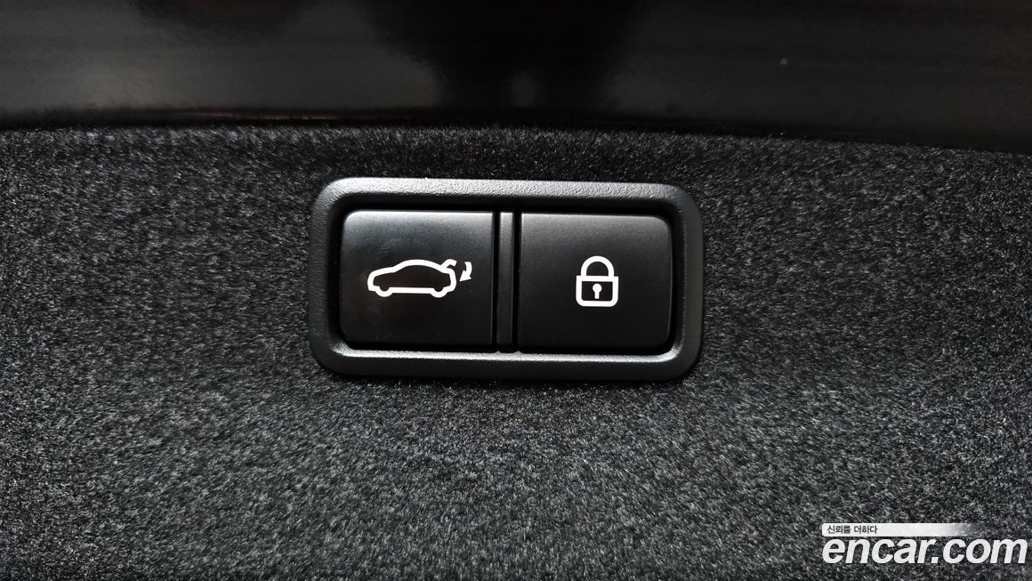 Hyundai Genesis 2015