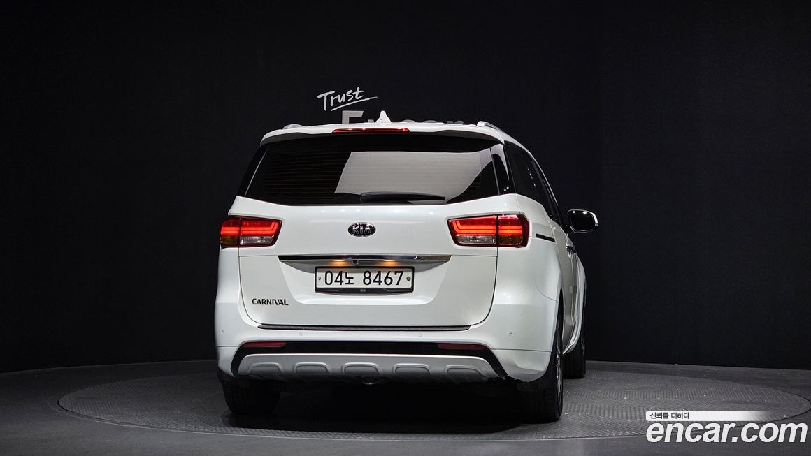 Kia Canival 2018