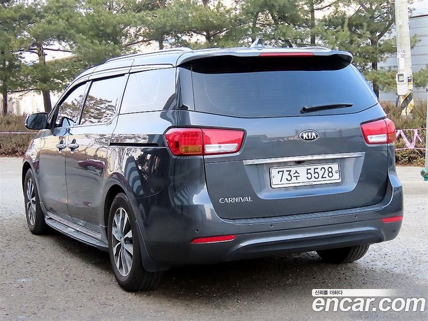 Kia Canival 2017