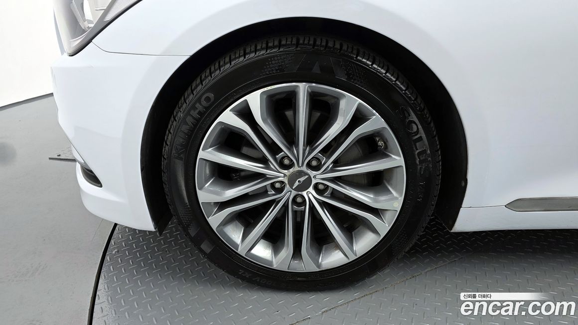 Hyundai Genesis 2016