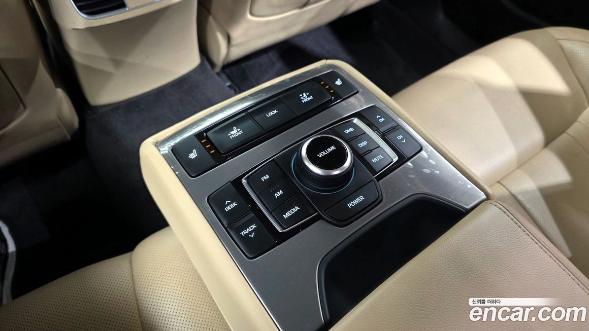 Hyundai Genesis 2016