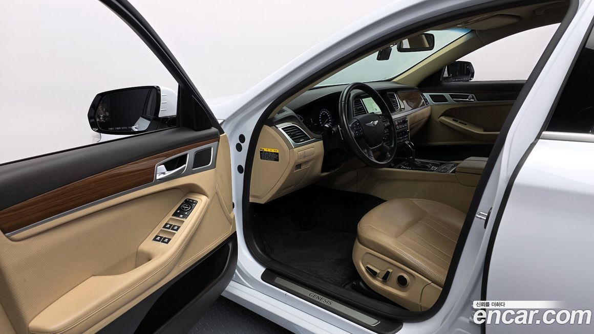 Hyundai Genesis 2016