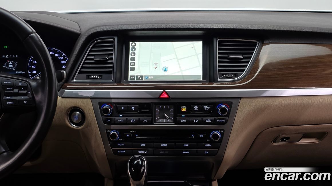 Hyundai Genesis 2016