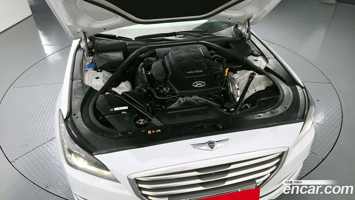 Hyundai Genesis 2016