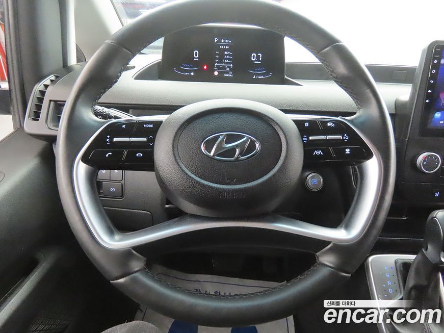 Hyundai Staria 2024