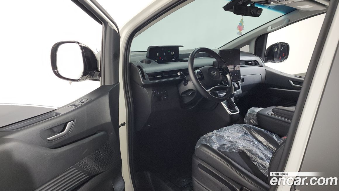 Hyundai Staria 2024