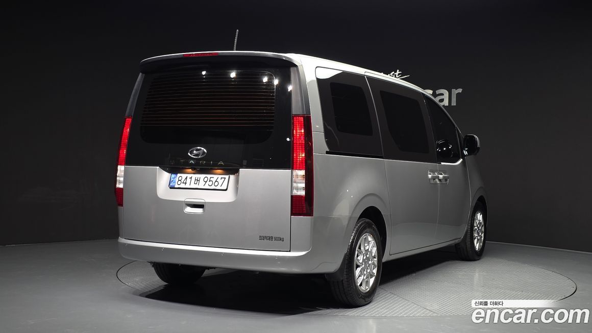 Hyundai Staria 2022