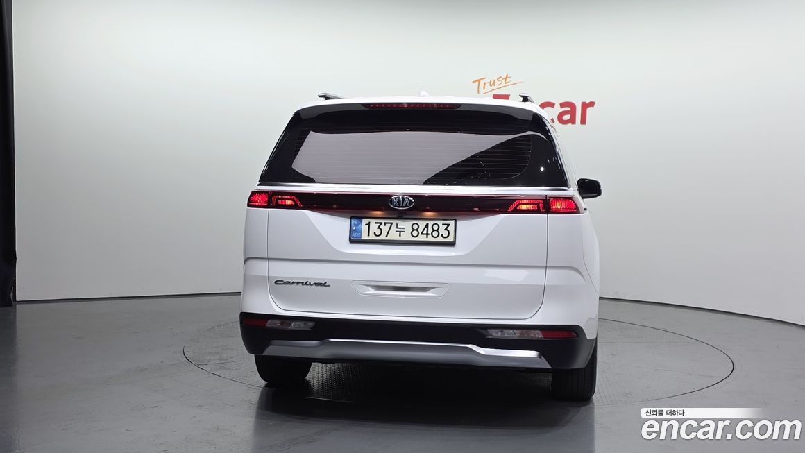 Kia Canival 2021