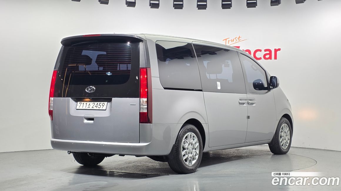 Hyundai Staria 2023