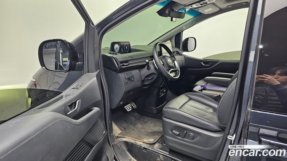 Hyundai Staria 2025