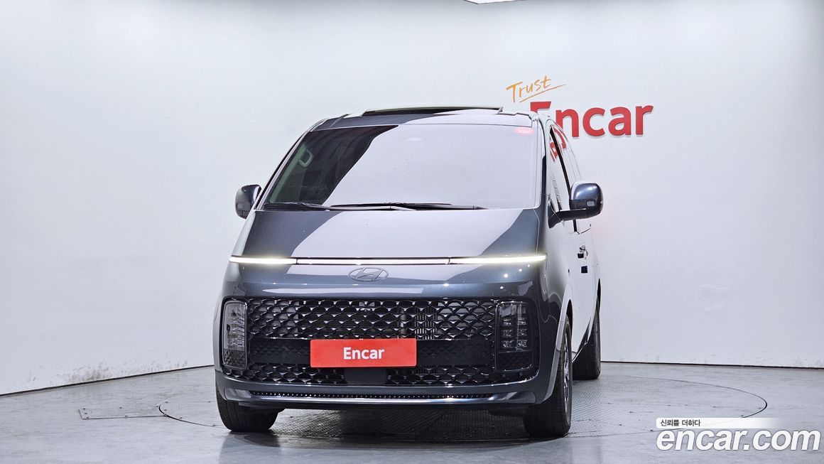 Hyundai Staria 2025