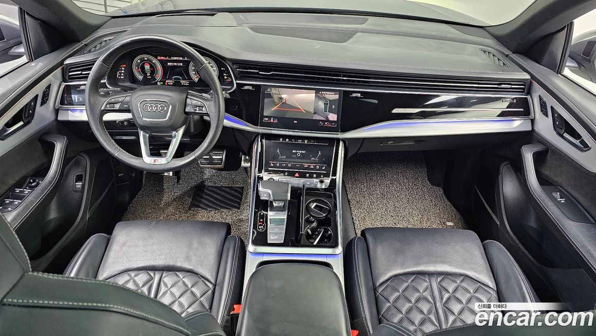 Audi Q8 2021