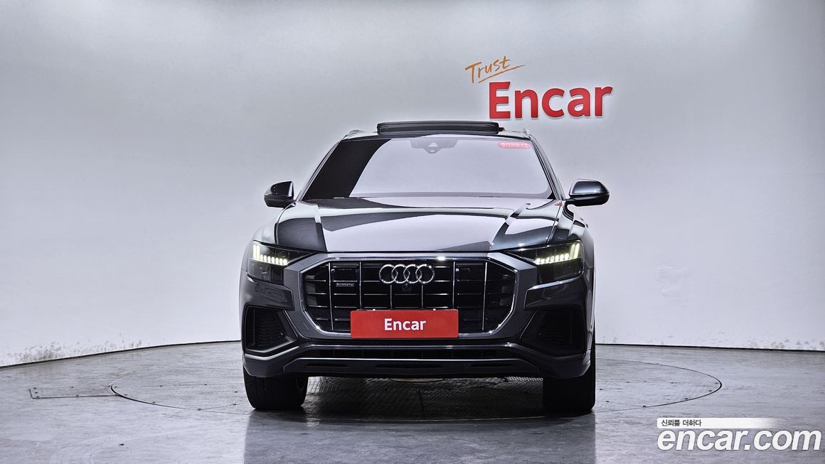 Audi Q8 2021