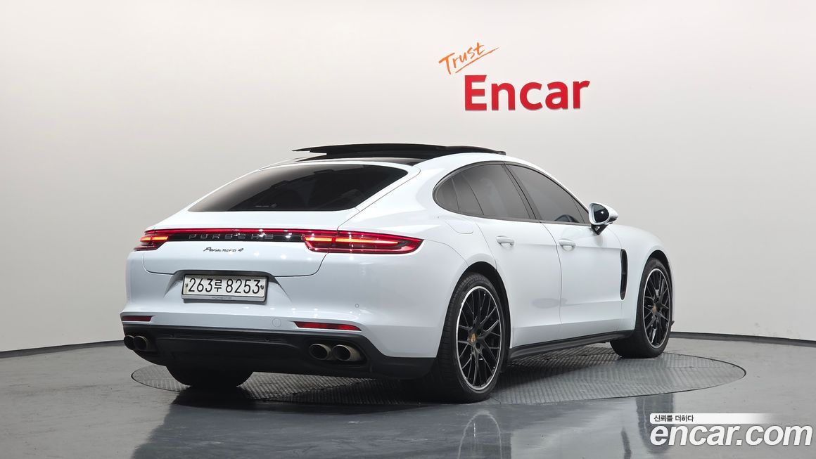 Porsche Panamera 2020