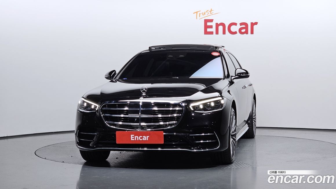 Mercedes-Benz S-Class 2024