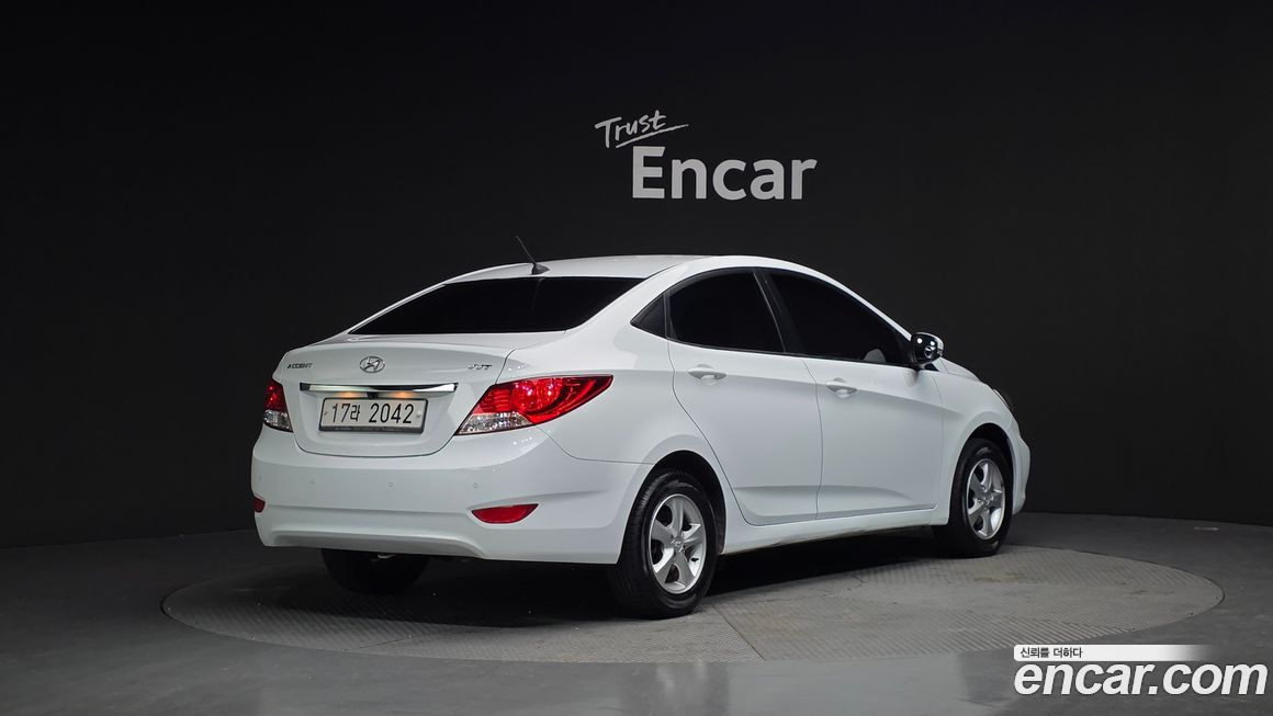 Hyundai Accent 2014