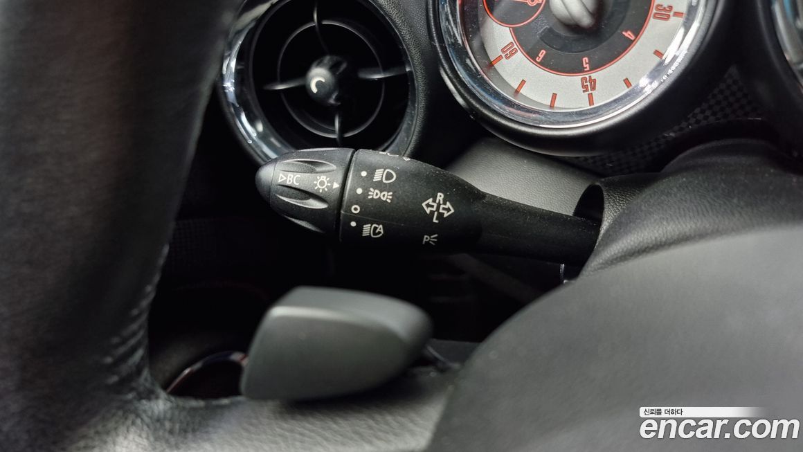 Mini Cooper Convertible 2013