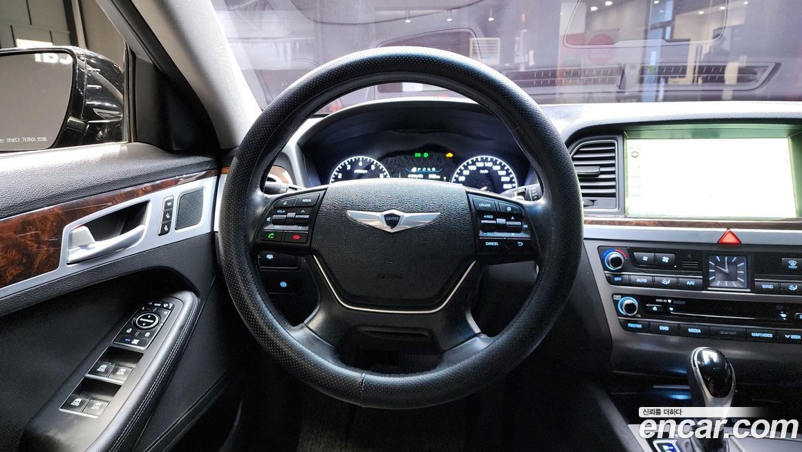 Hyundai Genesis 2014