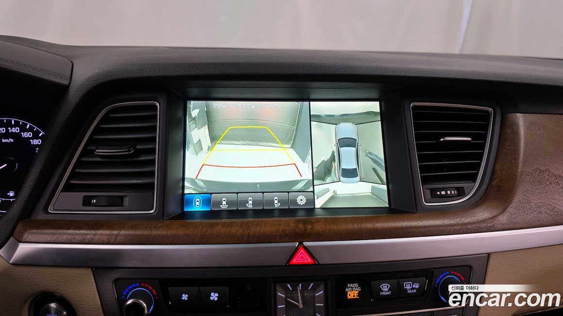 Hyundai Genesis 2016