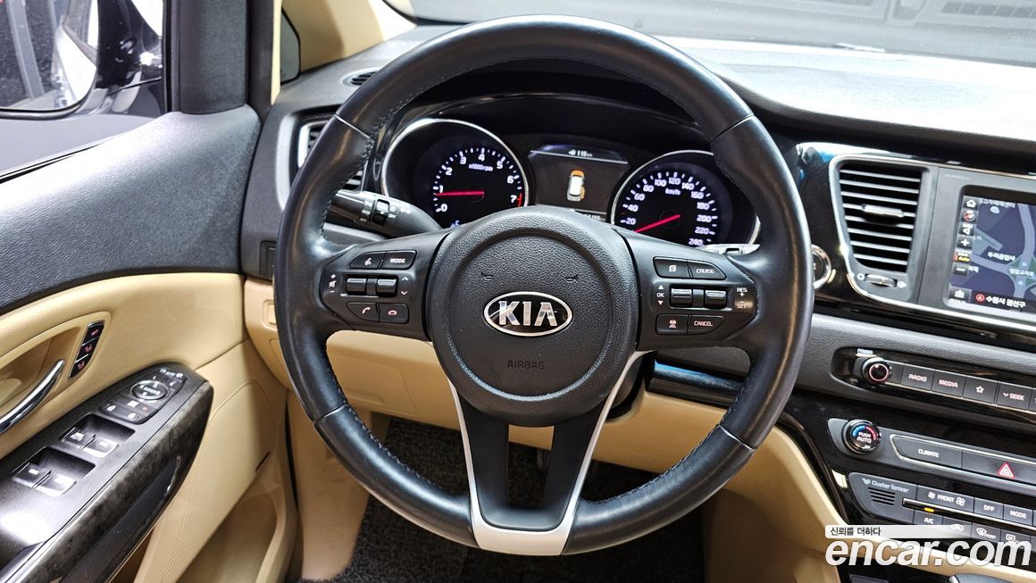 Kia Canival 2019