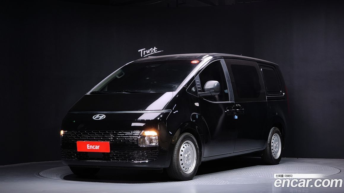 Hyundai Staria 2025