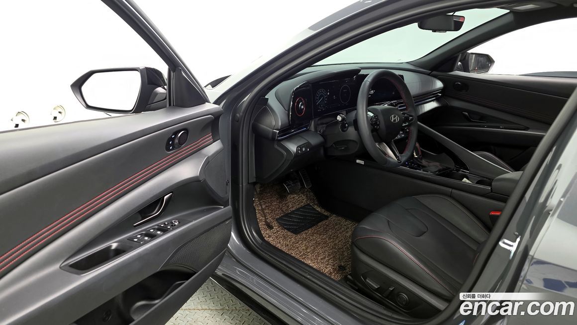 Hyundai AVANTE 2025