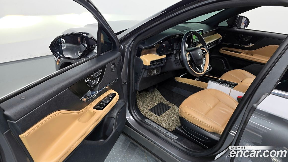 Lincoln Corsair 2021