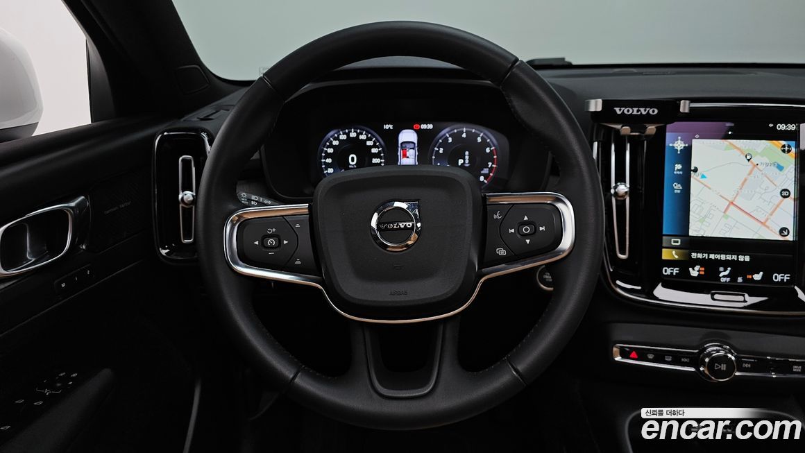 Volvo XC40 2021