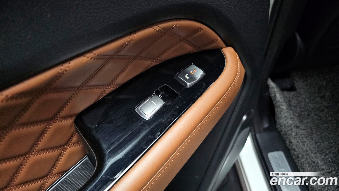 KG_Mobility_Ssangyong Rexton 2020