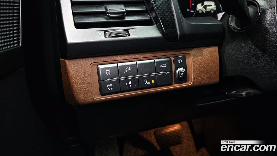 KG_Mobility_Ssangyong Rexton 2020