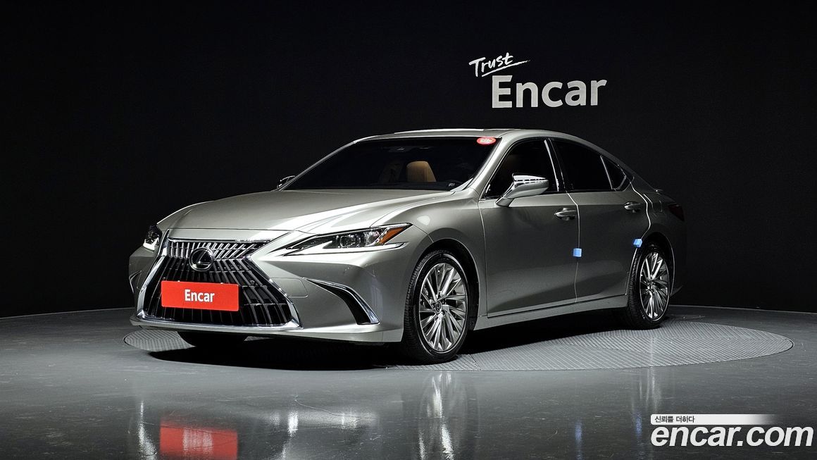 Lexus ES 2024