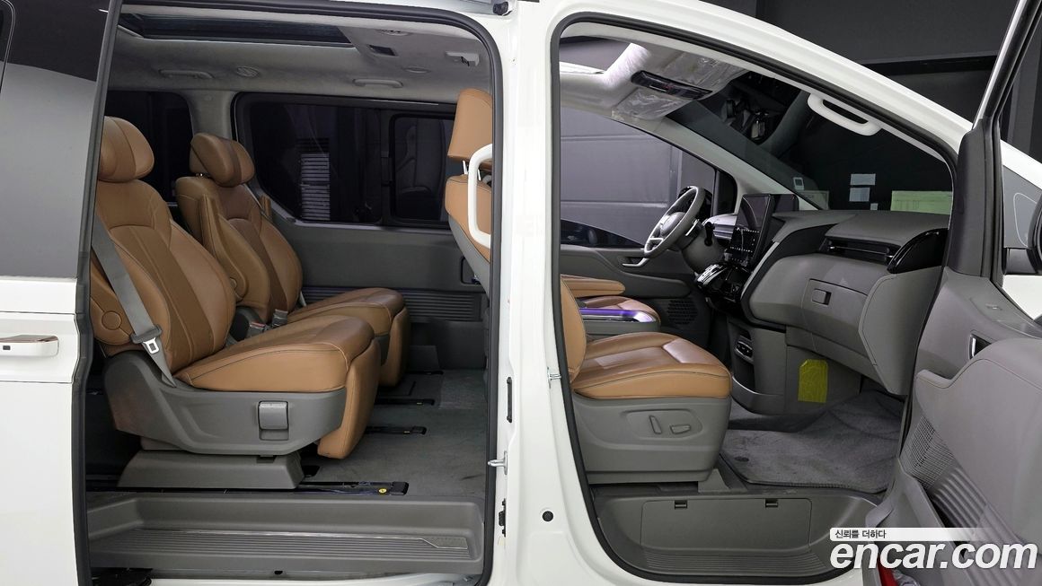 Hyundai Staria 2024