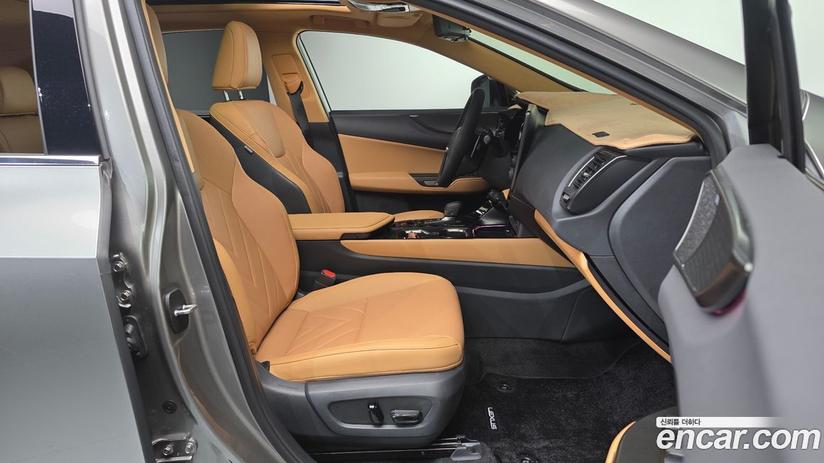 Lexus NX 2025