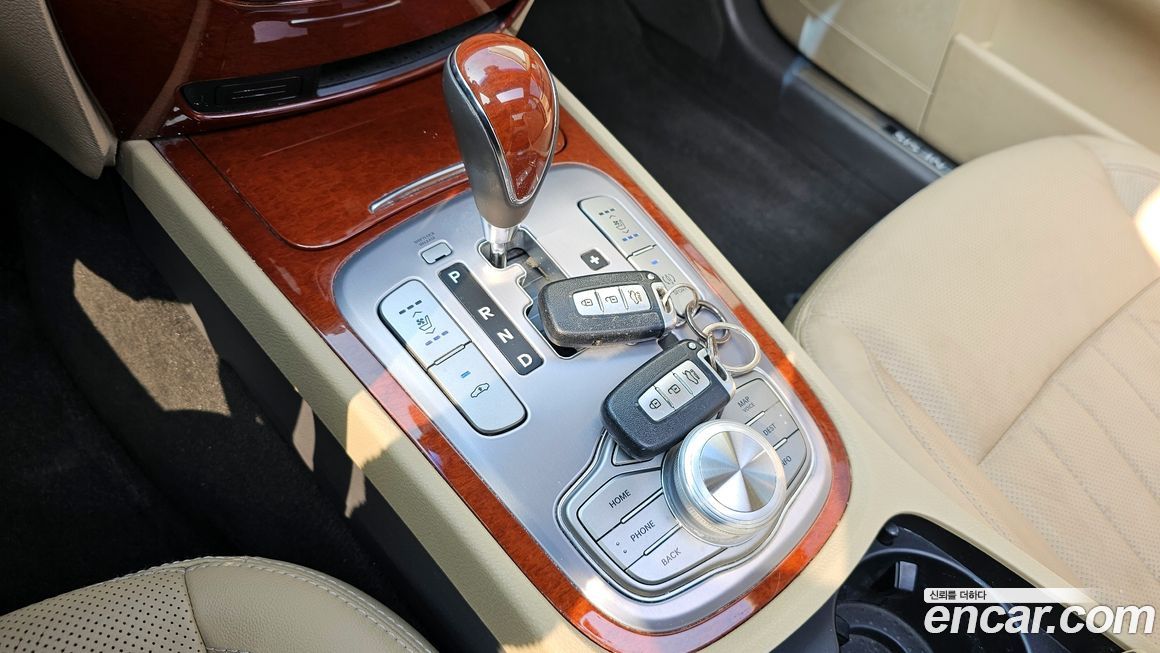 Hyundai Genesis 2014