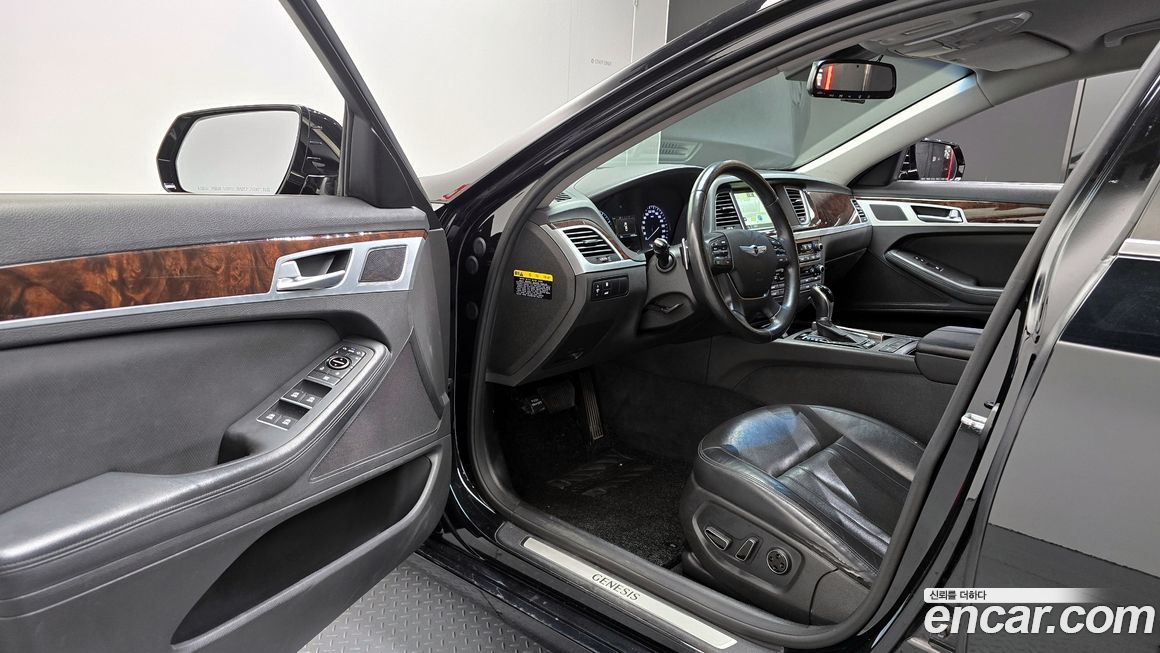 Hyundai Genesis 2014