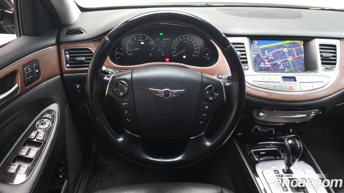 Hyundai Genesis 2012