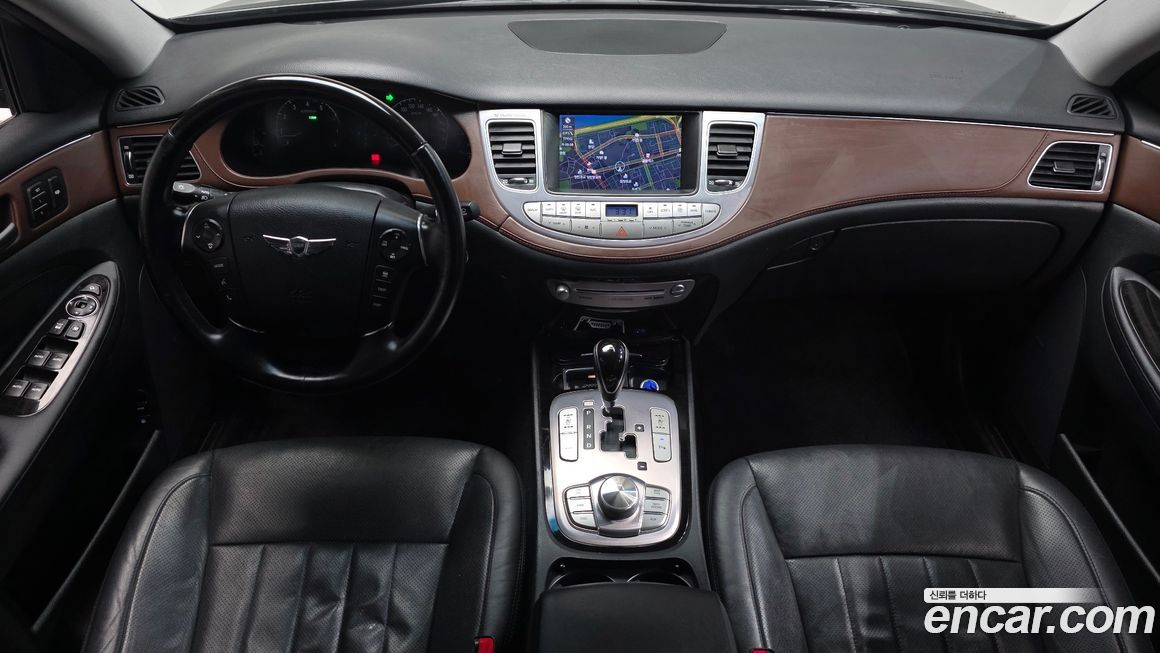 Hyundai Genesis 2012