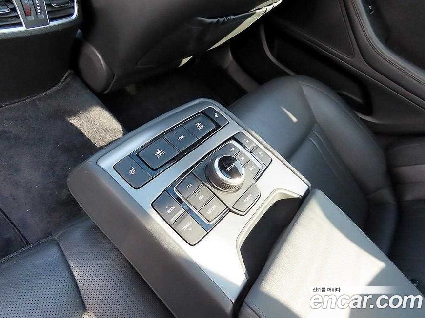 Hyundai Genesis 2016