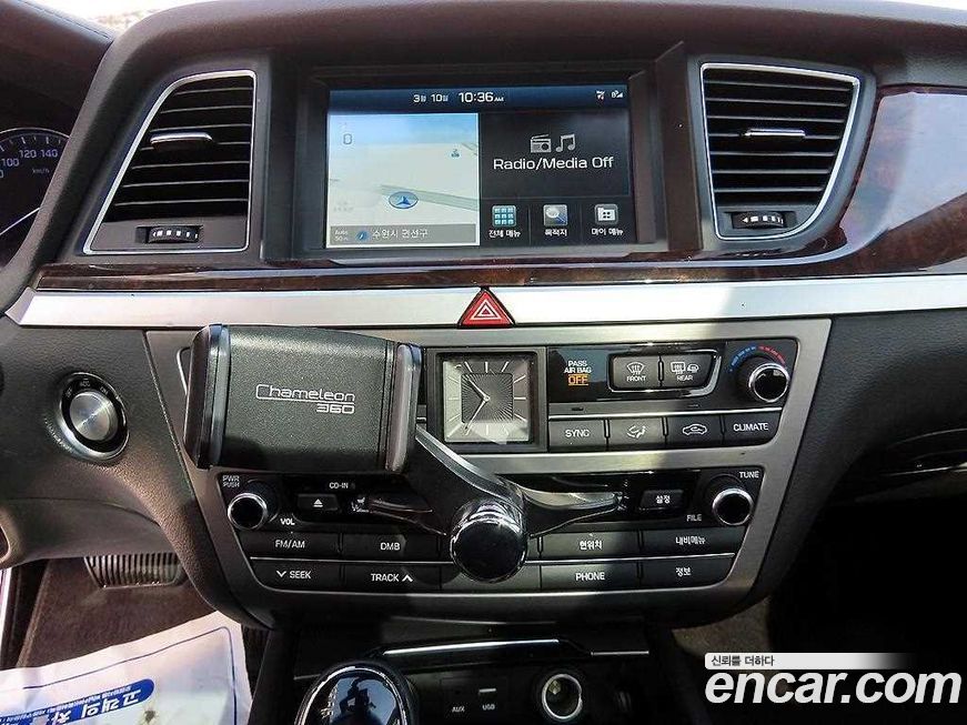 Hyundai Genesis 2016