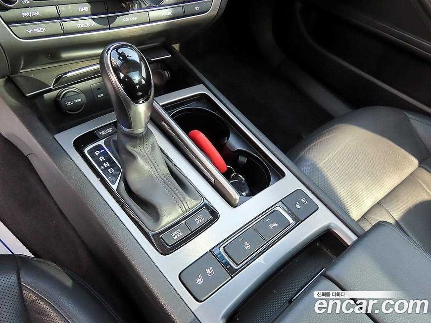 Hyundai Genesis 2016